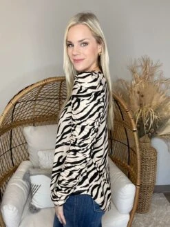 Dance It Out Top *Final Sale* -Bee Cool Store 18XjBVmTHcoUe0ml2Xs1BPYBg6JcFI1OkuAWPai8