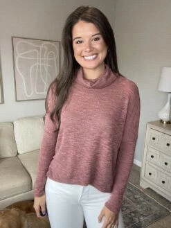 Intense Stare Top | S - L -Bee Cool Store 3dIOxerEEXyoVkKHXJ59nysPB7jFgEbheEtZYtDi