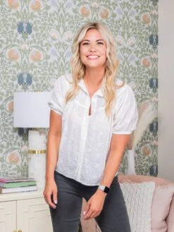 Embroidery Fabric Lightweight Button Down Mock-neckline Short Sleeves Top | S-XL -Bee Cool Store 4204950b7b76be8c5a9dbf3d8e083ed0