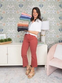 Zenana High Waist Cropped Bootcut | S - XL -Bee Cool Store 565393e04452d15e6b51bb32382eda1e