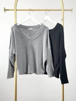 Long Sleeve Knit V-Neck Top | S - 3XL