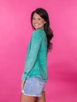 Zenana Thumb Hole Cuffs Long Sleeve Washed Top | S - L -Bee Cool Store XveRJVtCvGhTJKVgUQVY12h0GRfOAfadu2K5c4qB