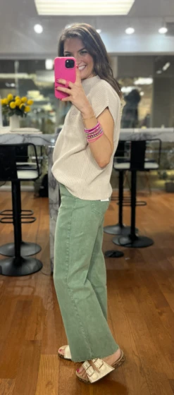 Zenana High Waist Cropped Bootcut | S - XL -Bee Cool Store c007f07f4e5d8426e163c68a6521887c