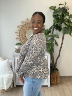 Becoming Friends Top *Final Sale* -Bee Cool Store ngEv9reWAgWKVlL3NjginR90Ka6UistYBWYJoAby