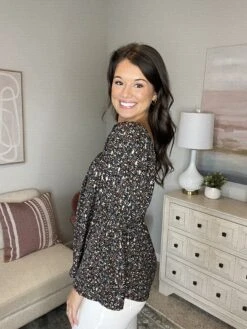 Precious Detail Top | S-L *Final Sale* -Bee Cool Store pvpenPEgvasiUDoUKR1LKWmiDl3Di1Y9V8GUNGxR